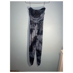 J for Justify, Tie-dye strapless flowy jumpsuit, has pockets, Medium.
